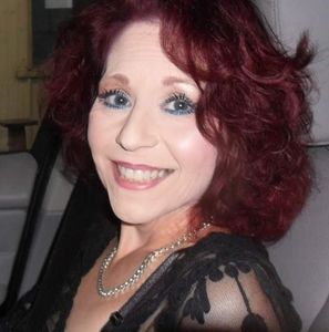 Meet your Posher, Suzanne